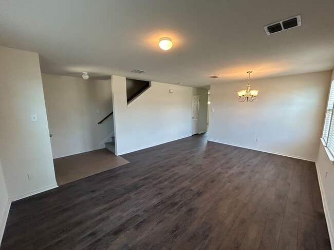 Foto del edificio - 2 WEEKS FREE RENT WITH MOVE IN ON OR BEFOR...