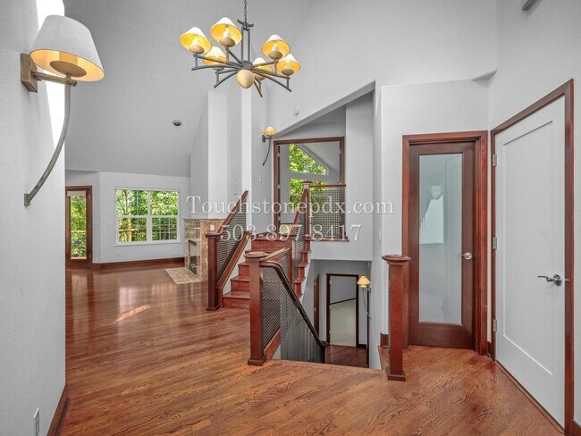 Building Photo - 6254 SW Burlingame Ave