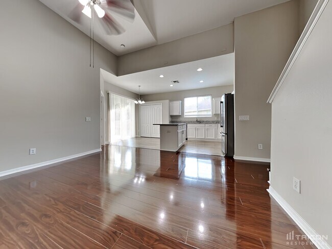 Foto del edificio - 9346 Black Thorn Loop