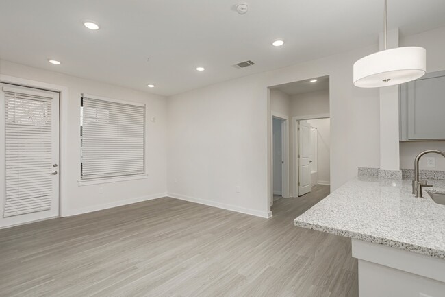 Building Photo - Franklin Flats