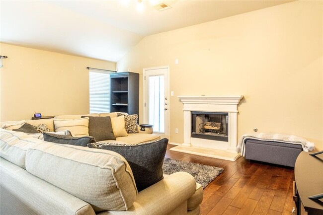 Building Photo - 249 Ashwood N