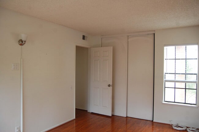 Secondary Bedroom - 4621 Avenida de las Estrell