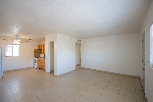 Building Photo - 1412 N 35TH ST UNIT 11, PHOENIX AZ