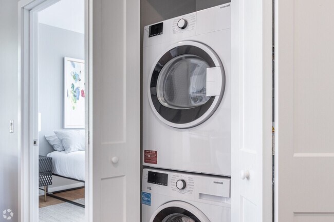 Foto del edificio - 2210 Wisconsin Ave NW