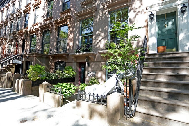 Foto del edificio - 408A Clinton St