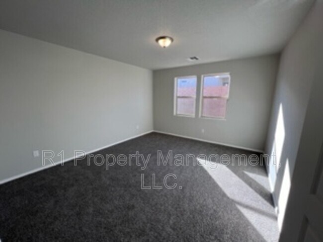 Building Photo - 4862 Sandia Peak Rd NE
