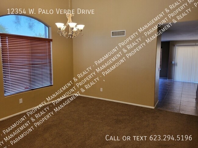 Building Photo - 4 bed/2.5 bath ready for immediate move in!