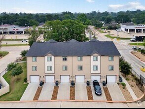 Building Photo - 12603 Telge Rd