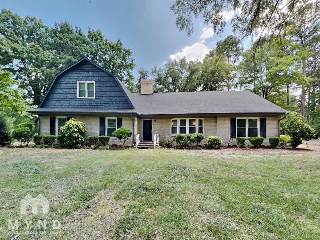 Primary Photo - 127 Forest Hills Dr