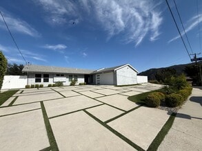 Building Photo - 9354 Glory Ave