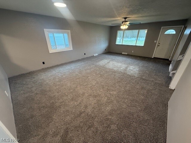 Foto del edificio - 6421 Terre Dr