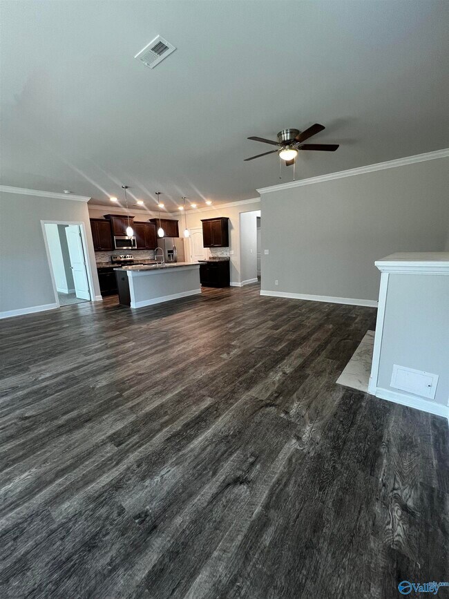 Foto del edificio - 107 Fourstar Ln