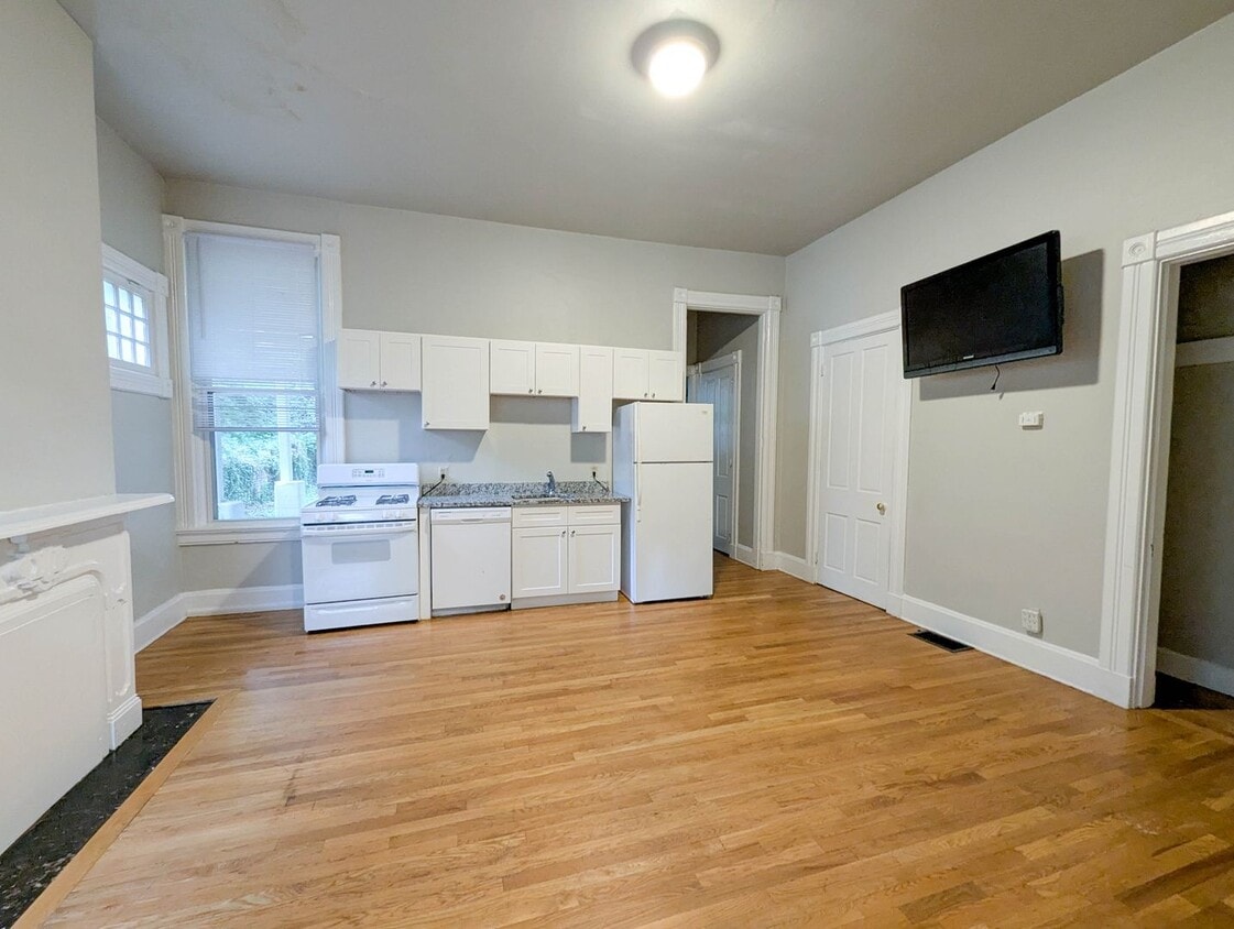 Photo - 32 Conklin Apts