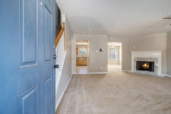 Foto del edificio - Spacious 2BR/2.5BA End-Unit Townhome!