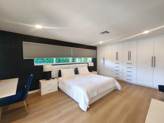 Foto del edificio - 3481 NE 31st Ave