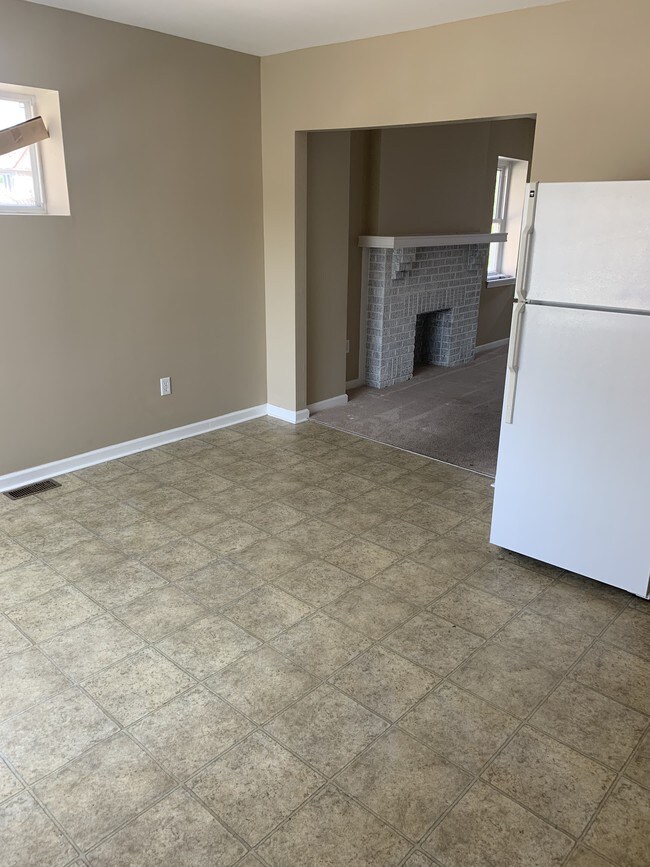 Foto del edificio - 109 E 9th Ave