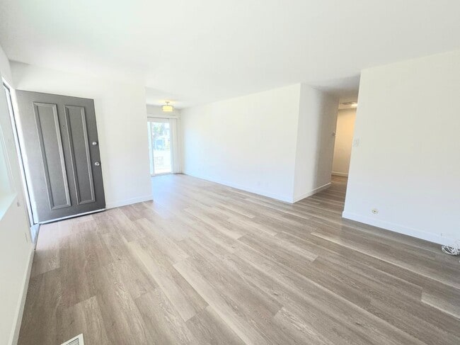 Foto del edificio - 910 Academy Ave