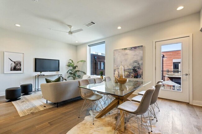 Foto del edificio - 2 Bedroom in Austin, TX 78702