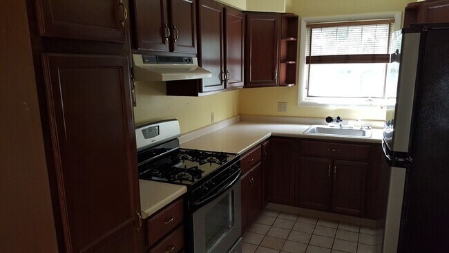 Building Photo - Beautiful 2 bedroom 2 bath home in Sackets...