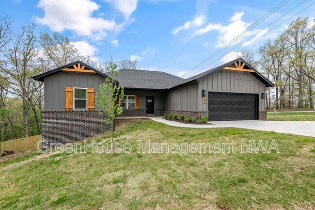 Building Photo - 2 Cawood Dr