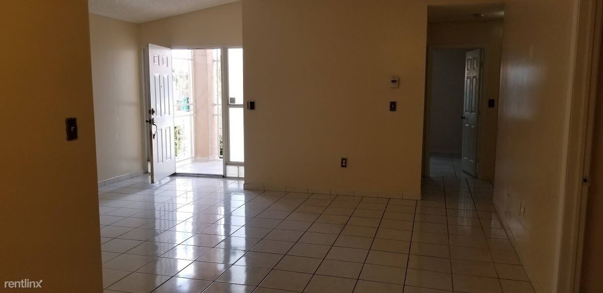 Foto del edificio - 3 br, 2 bath House - 9356 NW 121st St # 93...