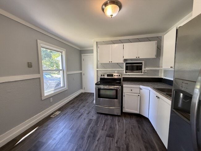 Building Photo - 4718 Kessler Dr