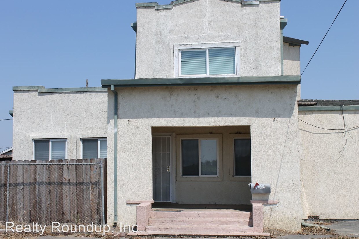 Primary Photo - 3049 W Highway 12