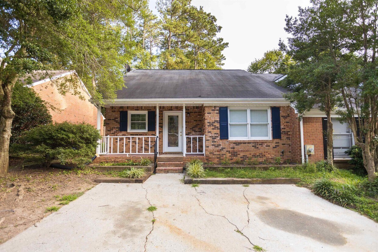 Primary Photo - 135 Williamsburg Way