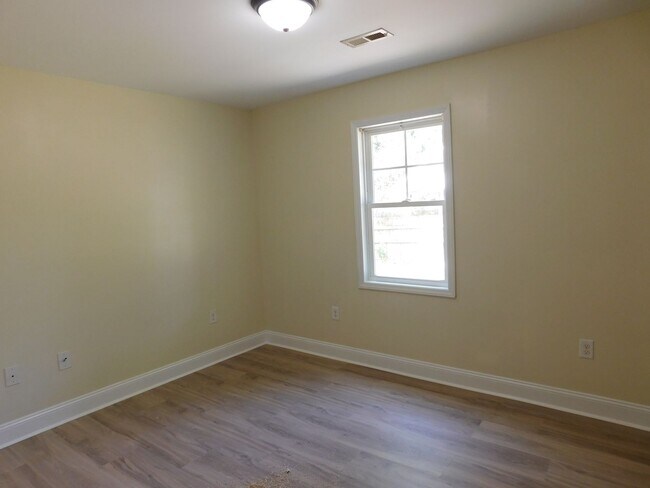 Foto del edificio - 308 Daniels St