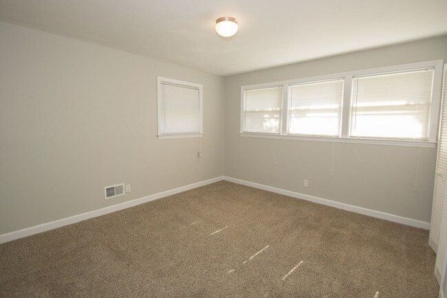 Foto del edificio - 753 Janice Dr