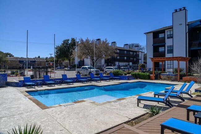 Foto del edificio - B3 | Lease Today and Receive 1 Month Free. *Restrictions Apply