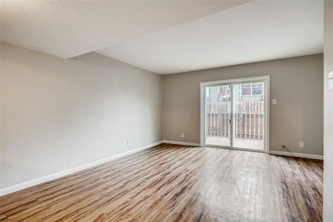 Building Photo - 3818 Southway Dr