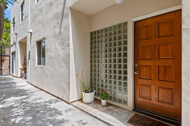 Building Photo - 1535 18th St