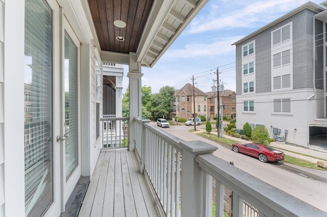 Building Photo - 1121 Moy St