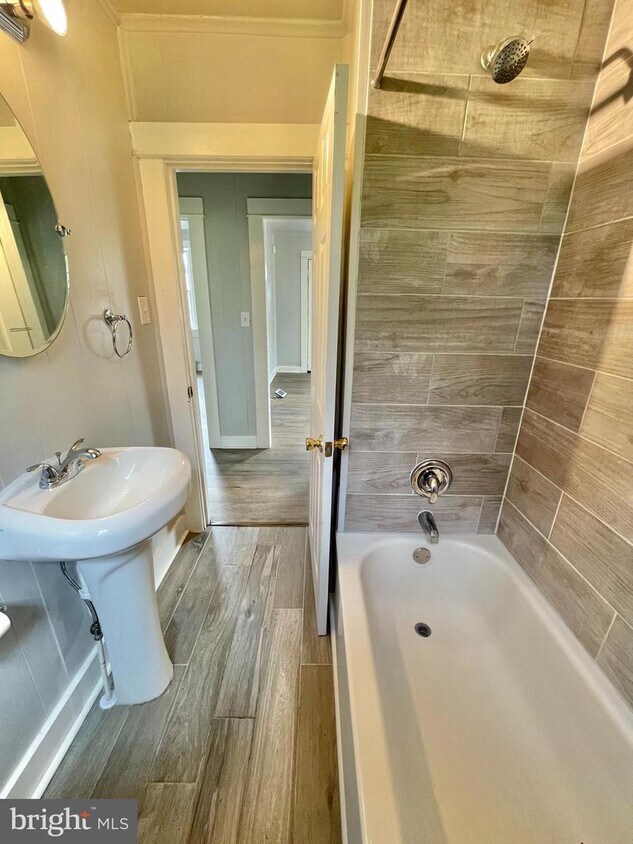 Foto principal - 518 Wyne Dr