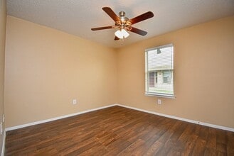 Building Photo - 1308 Jacksonville Dr