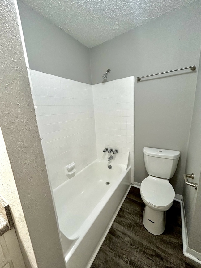 Building Photo - The Glenwood at Pinson