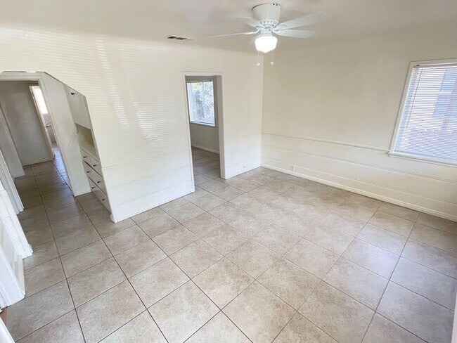 Foto del edificio - 5769 Eugene St