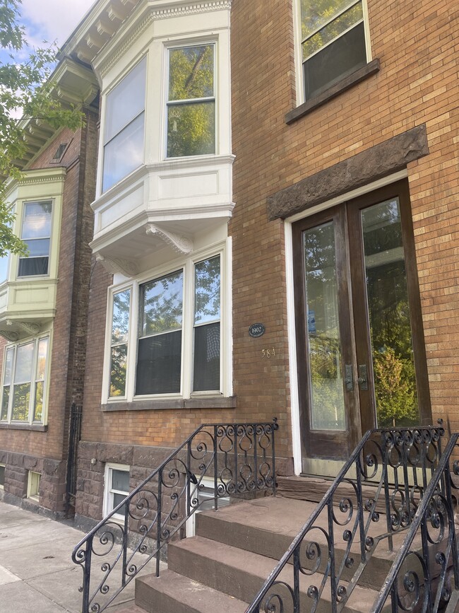 Building Photo - 584 Madison Ave