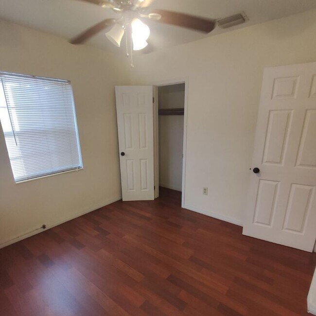 Foto del edificio - 2955 SW 38th Ave