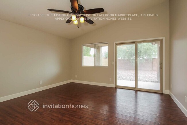 Foto del edificio - 15303 W Hope Dr