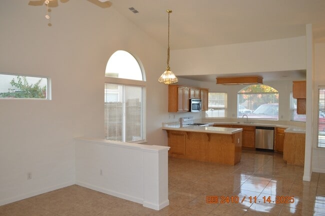 Building Photo - 1277 Bourang Way