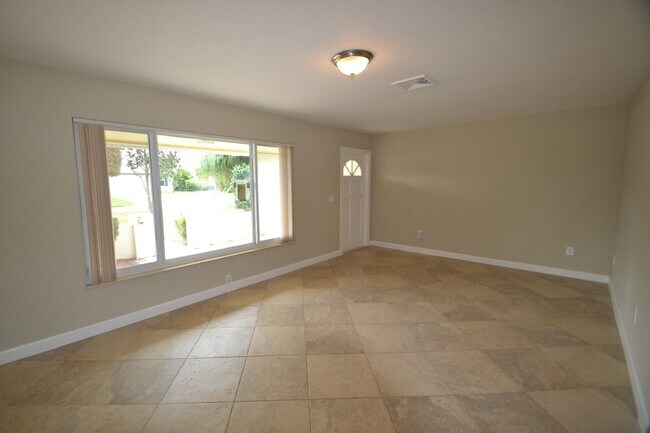 Foto del edificio - 3210 Buccaneer Rd