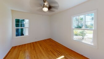Las Palmas Apartments