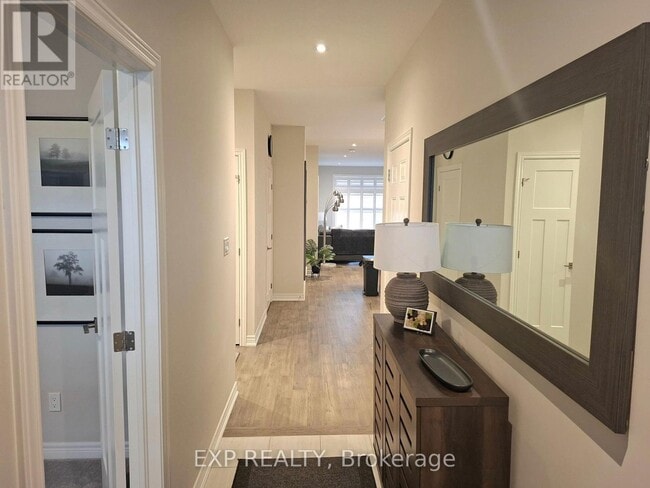 Building Photo - 5 McClay Ave