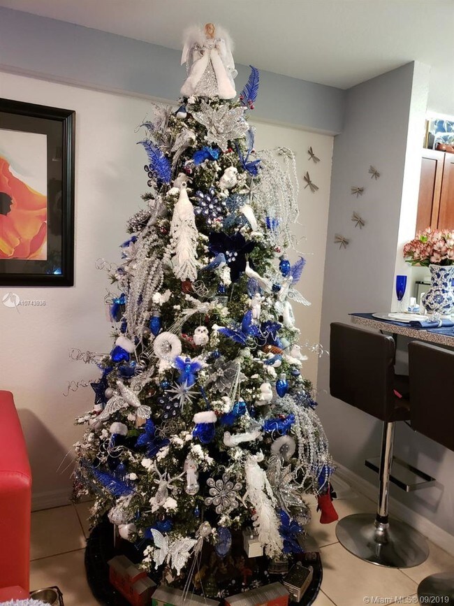 Foto del edificio - 2536 NW 24th St