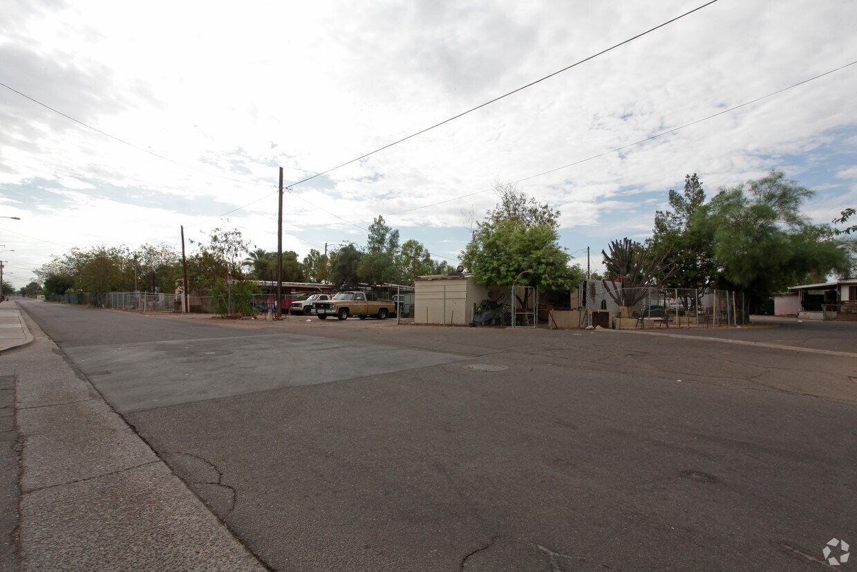 Building Photo - A & F Mobile Home Park