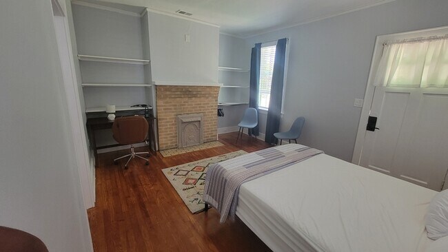 Foto del edificio - 2312 Marion St