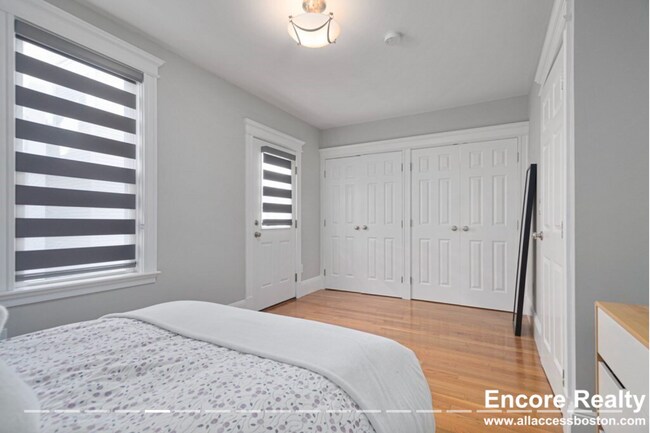 Foto del edificio - 468 E 6th St