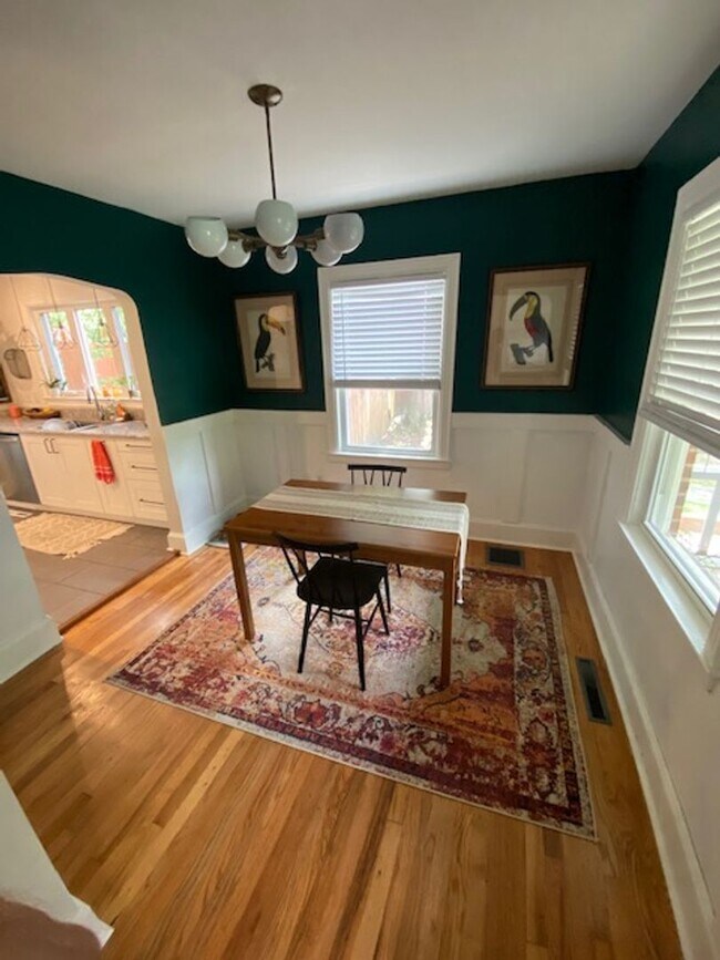 Building Photo - COMING SOON!! 2 Bedroom and 2 Bath Home (Dogs Under 25 Pounds Considered)